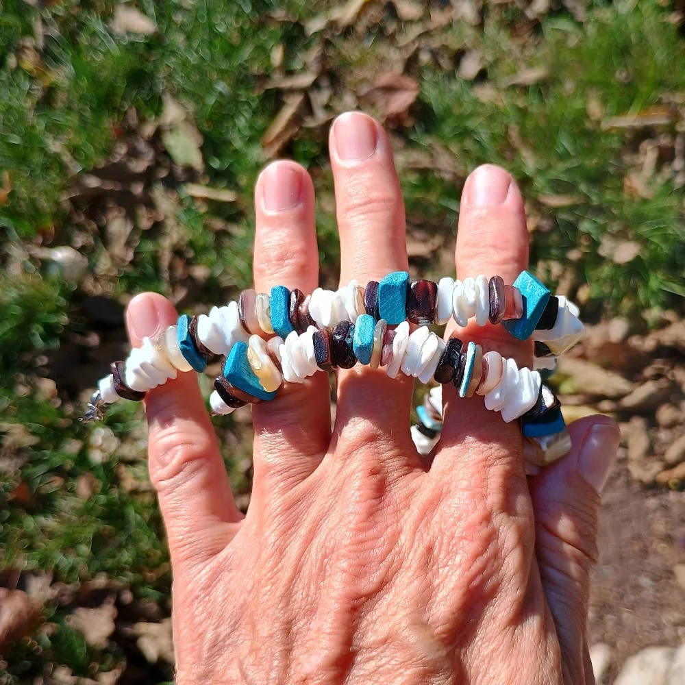 Vintage, handmade Hawaiian style shell and stone necklace, surf core, bohemian